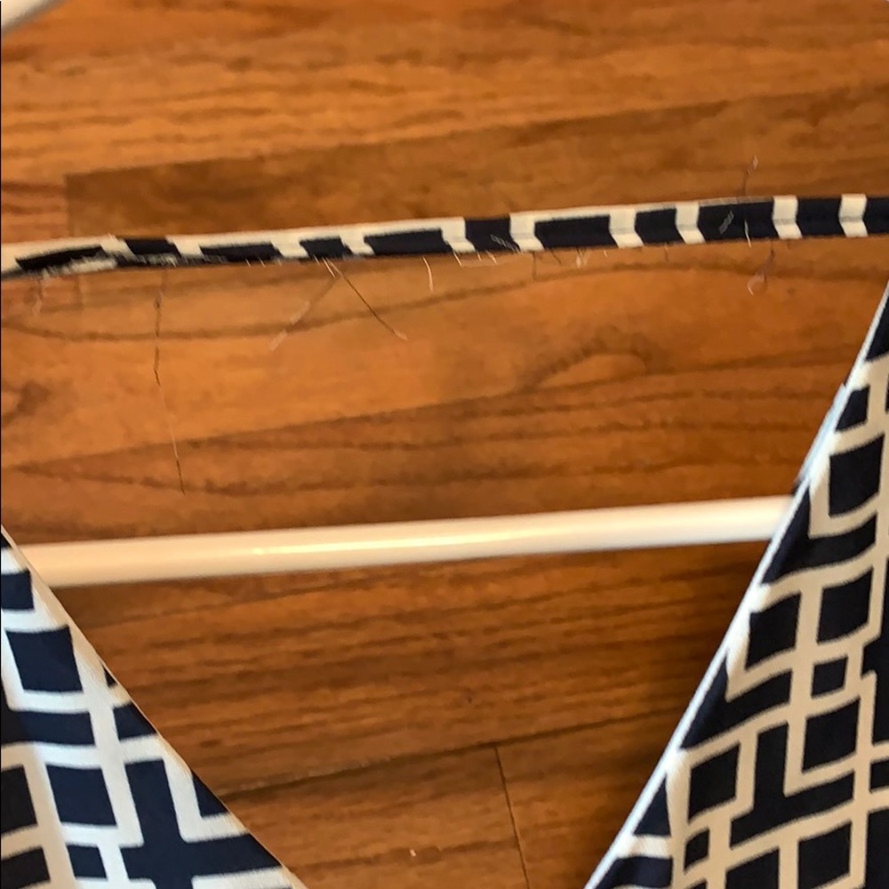 Patterned Shift Dress - Picture 4 of 5